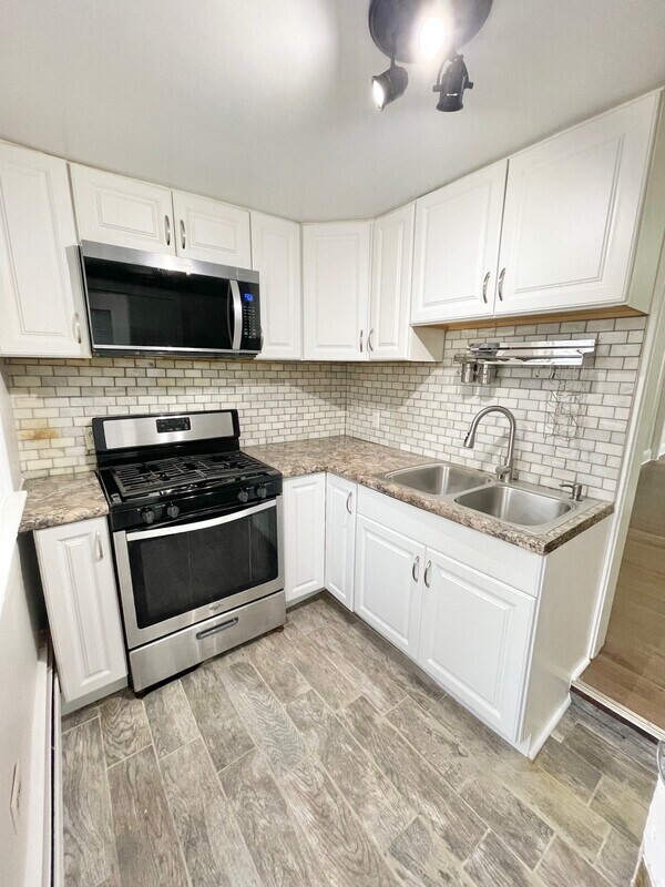 Photo - 404 Mountain St Unit Apt 1W