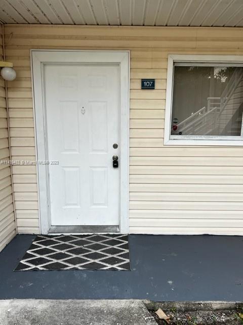 Building Photo - 3433 NW 44th St Unit 107 Rental