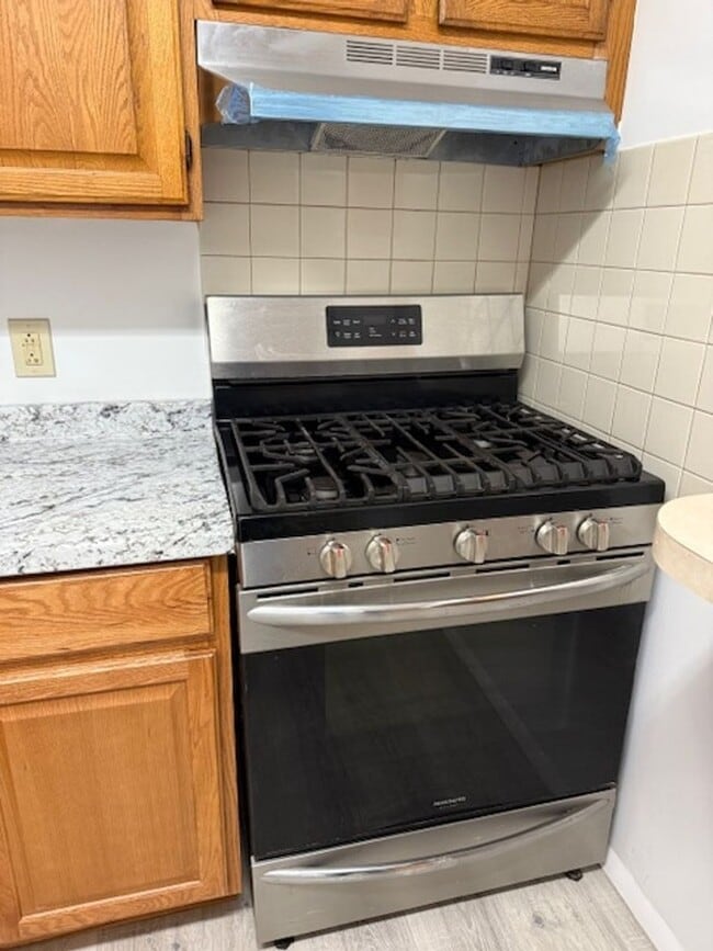 Photo - 604 Stony Way