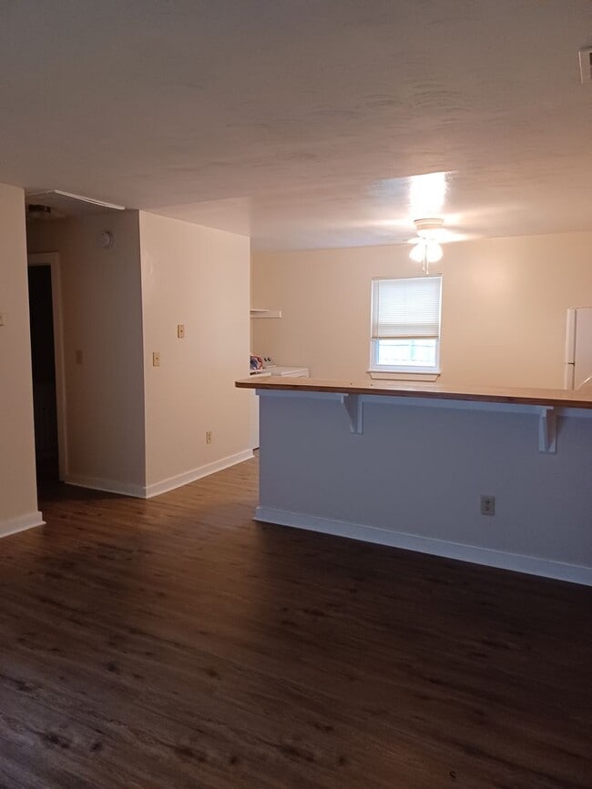 Photo - 469/471 Rudder Rd Unit 469