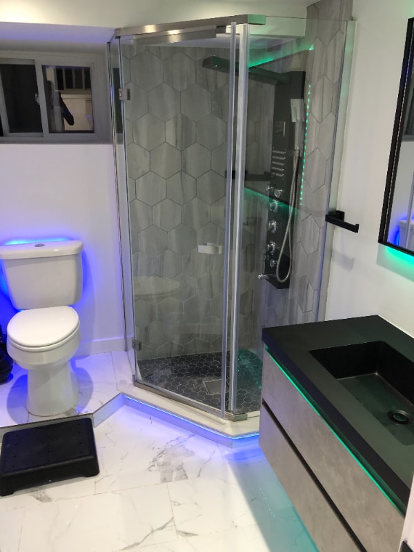 Photo - 196 Danforth Ave Unit Lower