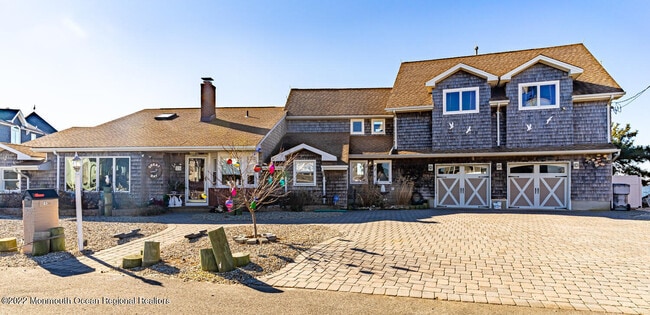 Photo - 23 Harborside Dr W