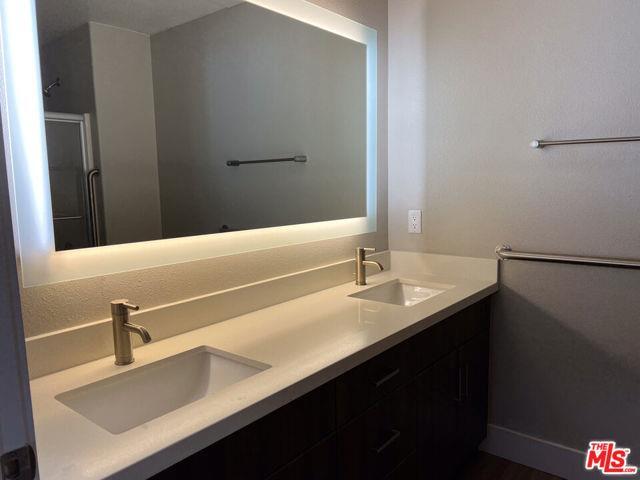 Photo - 1041 Glendon Ave Unidad 5110