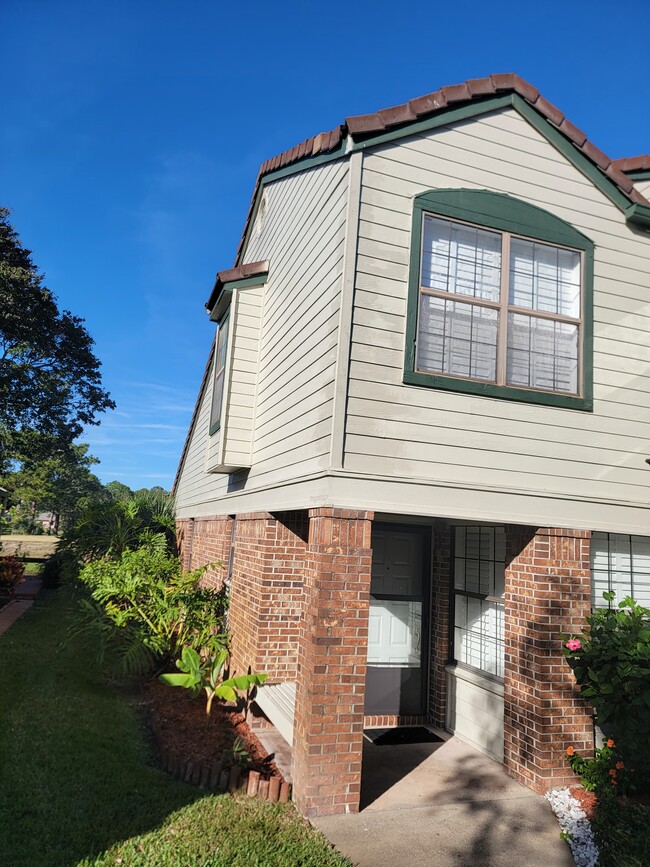 Photo - 160 Palm Sparrow Ct