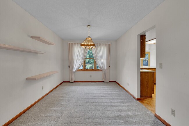 Photo - 7 Boxwood