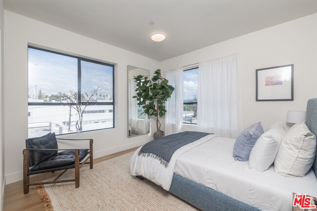 Photo - 1822 Overland Ave Unidad 503