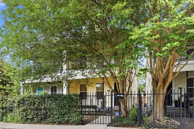 Photo - 4424 Blossom St