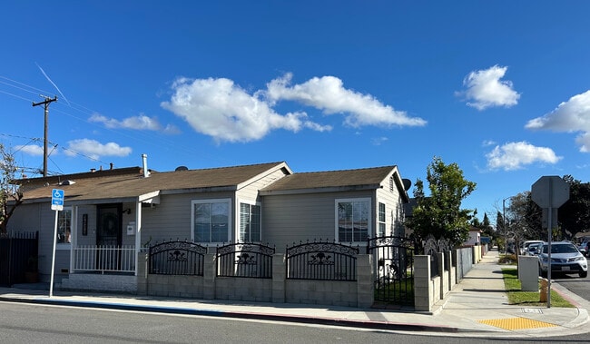 Building Photo - 3570 Caspian Ave
