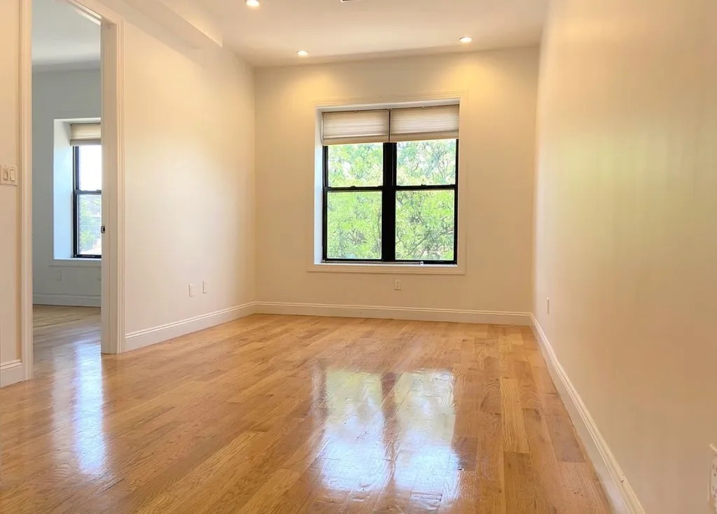 Photo - 534 New Lots Ave