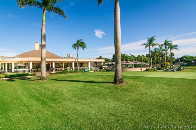 5355 10th Fairway Dr