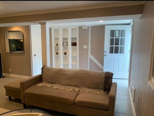 Photo - 986 Third Ave Unit 1 Bed 1 Bath Basement Apartment