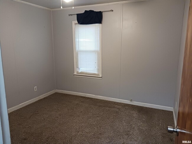 Photo - 1914 W Richwoods Blvd