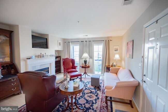 Photo - 152 Brookland Ct Unit 1