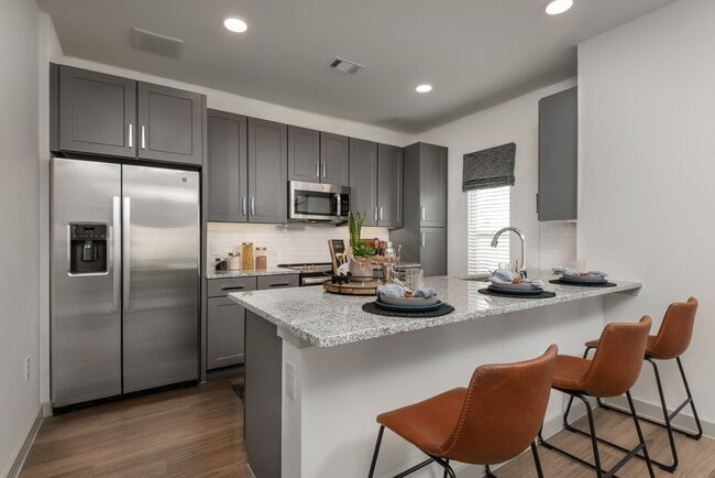 Photo - Collection Champions Circle Homes