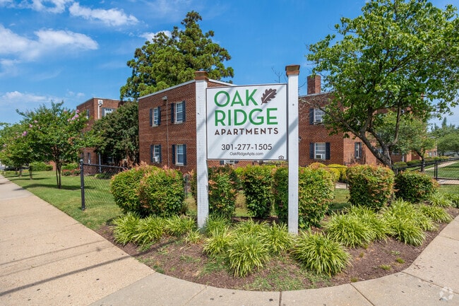 Oak Ridge Apartments