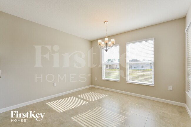 Photo - 614 Lindbergh Wy