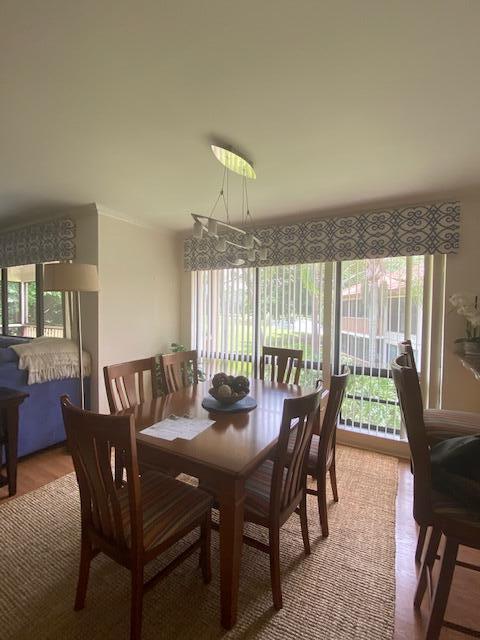 Photo - 428 Brackenwood Ln S