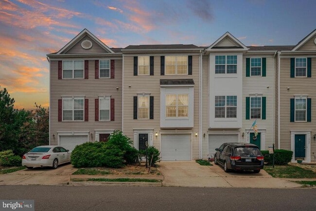 Building Photo - 1970 Peachtree Ct