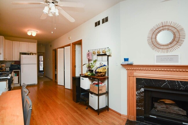 Photo - 1332 N Wolcott Ave Unit J07P