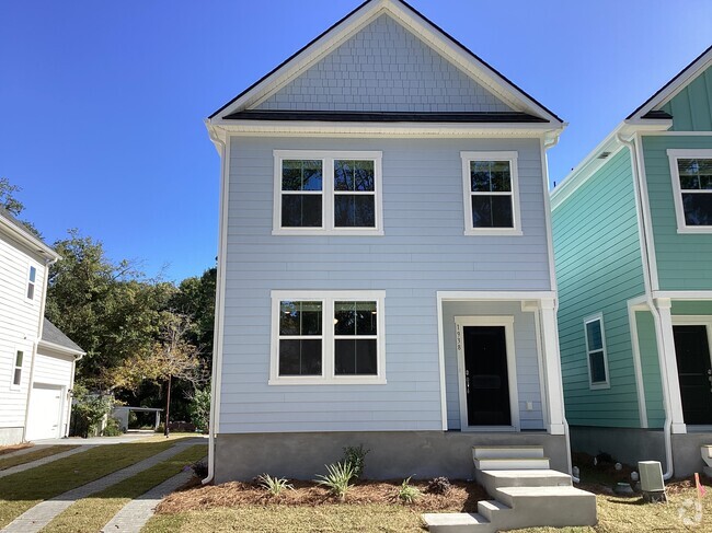 Building Photo - 1938 Weeping Cypress Dr Rental