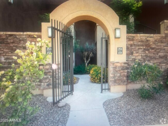 Building Photo - 7027 N Scottsdale Rd Unit 154 Rental