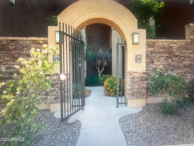 Photo - 7027 N Scottsdale Rd Apartamento Unidad 154