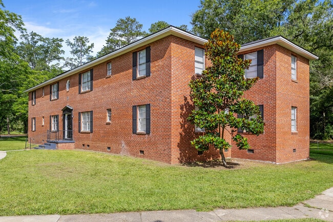 Brick Pointe Apartments - Primary Photo