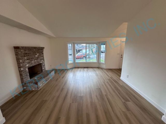 Photo - 231 SE 17th St