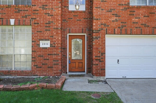 Photo - 2910 Cocona Ln