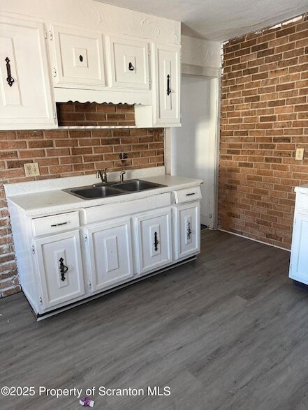 Photo - 857 Throop St Unidad 2