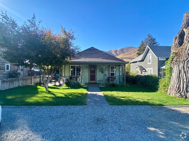 Building Photo - Cozy 2-Bedroom Home for Rent in Chelan, WA!