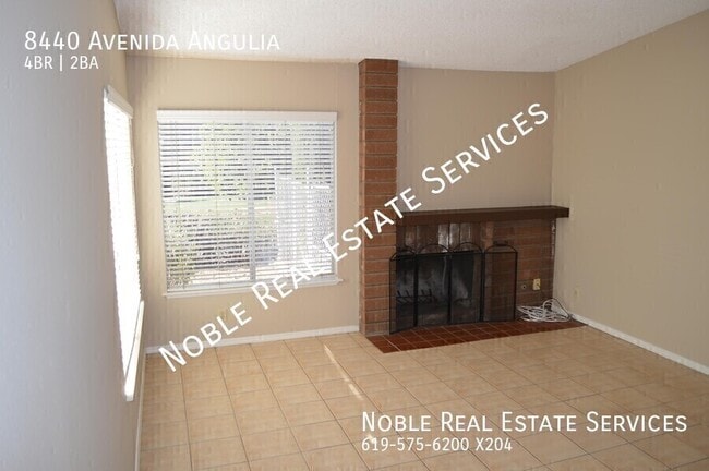 8440 Avenida Angulia
