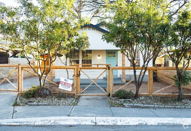 Building Photo - Charming 2-Bedroom Home with Mother-in-Law...