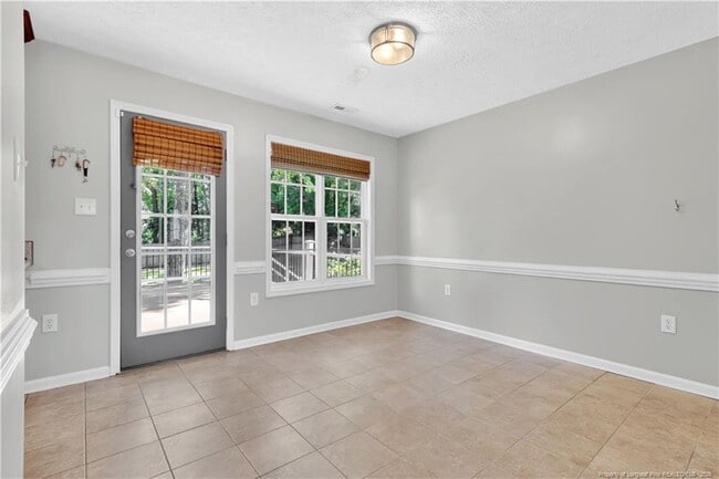 Photo - 278 Oakmont Dr
