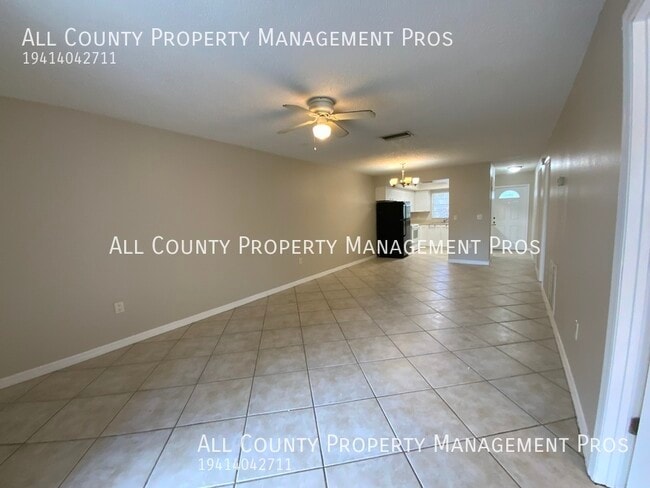Photo - 914 Royal Palm Dr