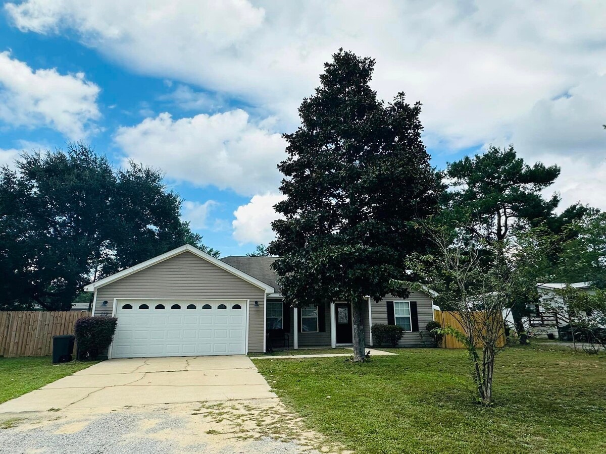 Photo - 219 Shorey Dr