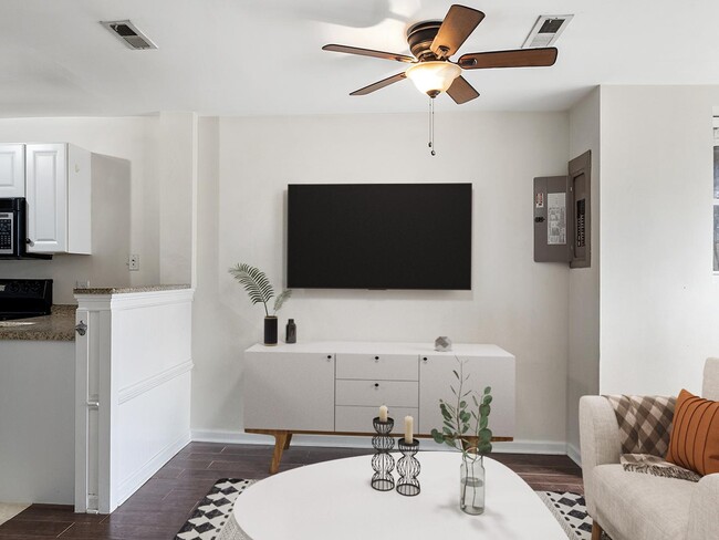 Building Photo - Bright Eckington apartment 15 min walk fro...