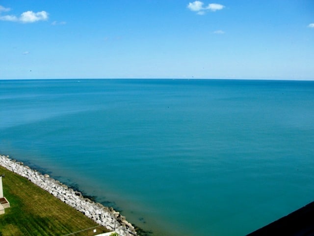 Photo - 6301 N Sheridan Rd