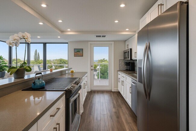 Photo - 2841 N Ocean Blvd Unidad 708