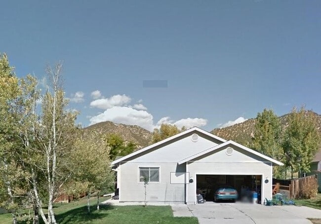 Building Photo - 267 Buckthorn Rd