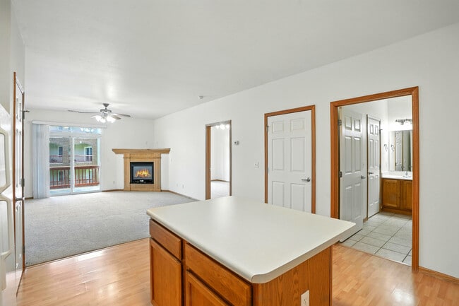 Building Photo - Woodridge Estates