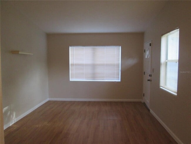 Photo - 770 Baffie Ave