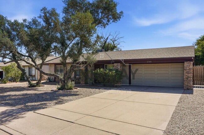 Photo - 5749 S Farmer Ave