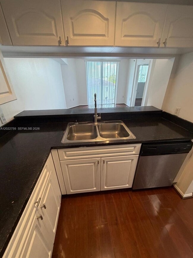 Photo - 102 SW 6th Ave Unit 305