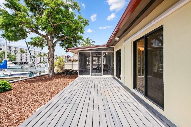 Photo - 1718 SE 14th St