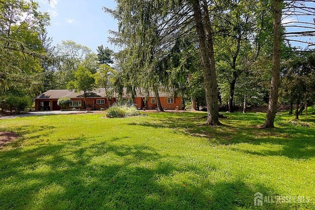 Photo - 269 Raymond Rd