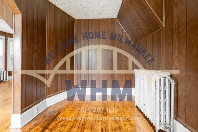 Photo - 2251 N 41st St