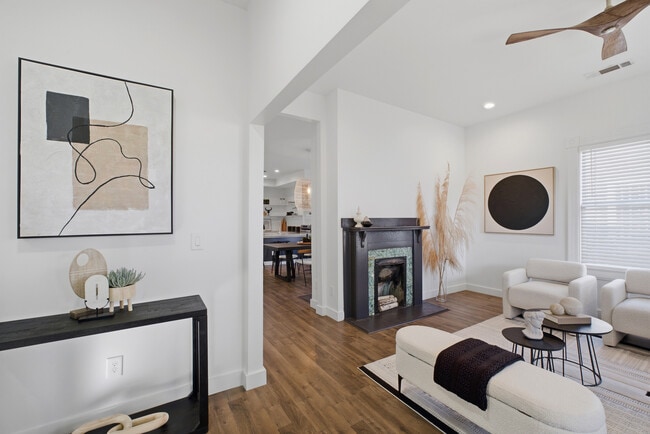 Building Photo - 375 Inman St SW