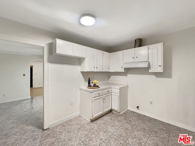 2166 W 29th Pl