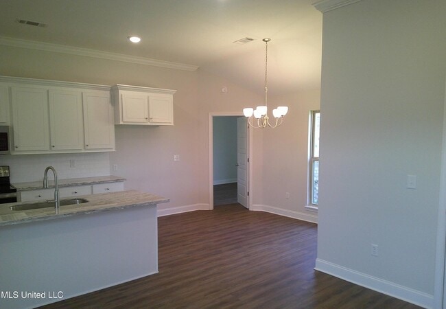 308 JASMINE COVE DR
